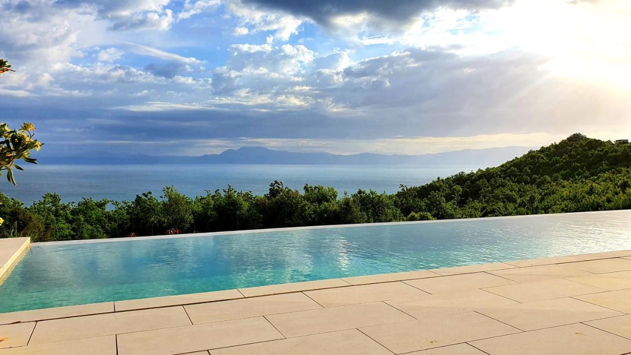 Prive Infinity Villa Durres Bagian luar foto